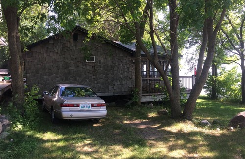 Grand Beach Cabin | Grand Beach Lakeside Cabin