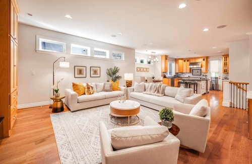 Northwest Bellevue House | Grand Bellevue DT Villa 5,010 sqft, near BV Square