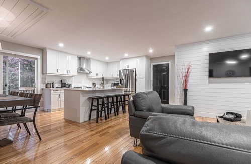 Grand Bend Cottage | Grand Bend -Beach Spa Retreat - Villa Nicole