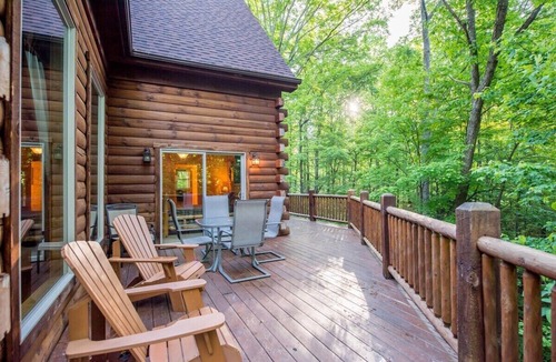 Rockbridge Cabin | Grand Bentley | Hocking Hills | Pool