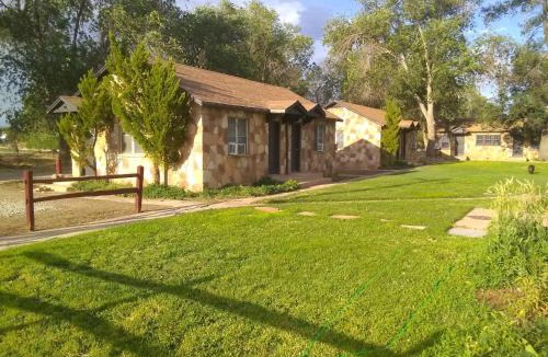Fredonia Hotel | Grand Canyon Cabins