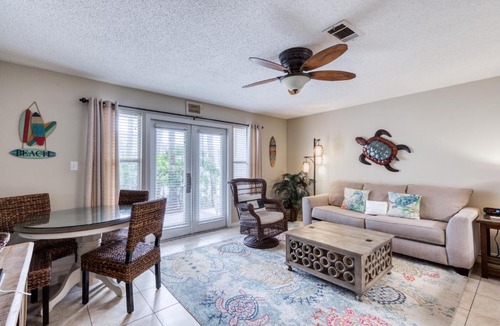 Crystal Beach House | Grand Caribbean East