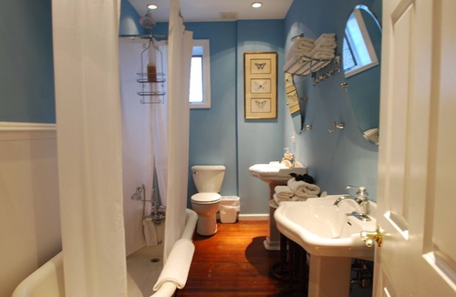 Grand Center House | Grand Center Inn