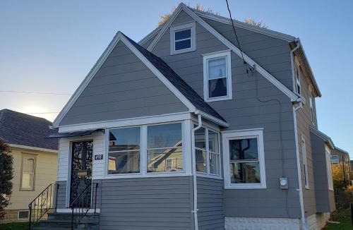 Johnson City House | Grand Central - Pet friendly 3 BR 2 Bath