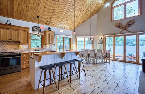 Pohenegamook Ski Chalet | Grand Chêne | Private Spa & Lakefront