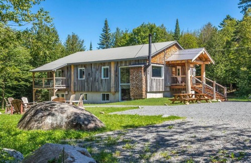 St-Adolphe-d'Howard House | Grand chalet bord de lac