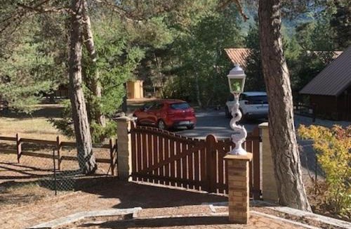 Barcelonnette Ski Chalet | Grand chalet à Barcelonnette, j'usqu'à 8 personnes - FR-1-165A-121