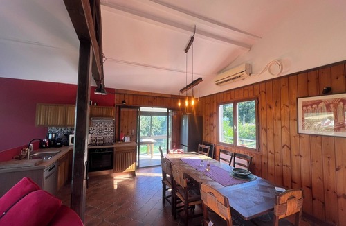 Verdelot Ski Chalet | Grand chalet à la campagne avec vue splendide