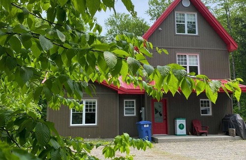 Grandes-Piles Ski Chalet | Grand Chalet Confortable en Mauricie Dans un Décor Nature à Toutes les Saisons