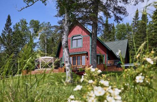 Pohenegamook Ski Chalet | Grand Chene - Private Spa & Lakefront