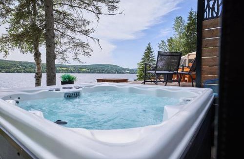 Pohenegamook Ski Chalet | Grand Chene - Private Spa & Lakefront