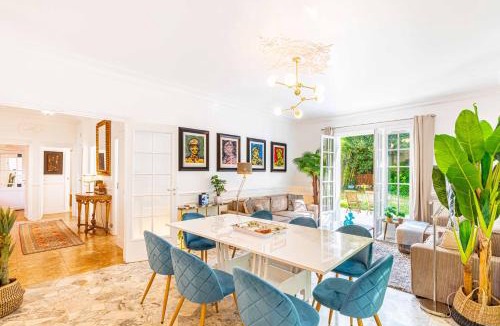Meudon Apartment | Grand & Classy Apartment with Private Garden, Villa des Ammonites