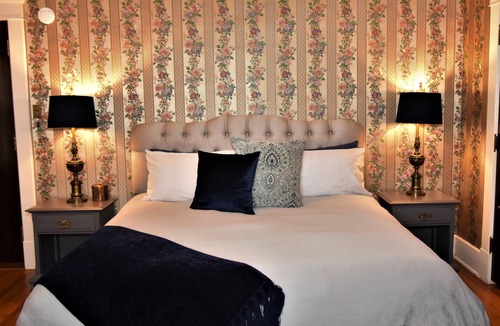 Herkimer Bed & Breakfast | Grand Colonial B&B