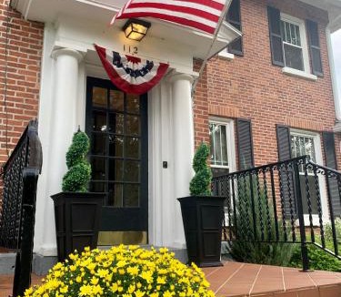 Herkimer Bed & Breakfast | Grand Colonial Bed and Breakfast