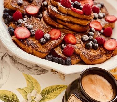 Herkimer Bed & Breakfast | Grand Colonial Bed and Breakfast