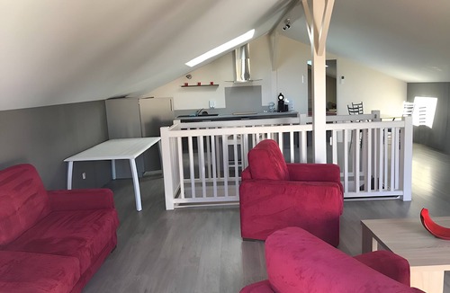 Montalzat Cottage | “Grand Comfort Loft” with Pool, 3-Star Rating, Wi-Fi & Air Conditioning