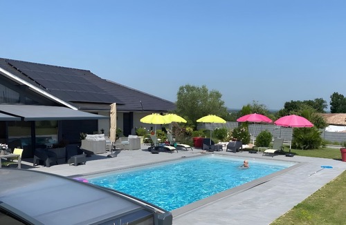 Montalzat Cottage | “Grand Comfort Loft” with Pool, 3-Star Rating, Wi-Fi & Air Conditioning