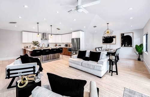 North Andrews Gardens House | Grand Cypress Fairways 3BRD + Pool house