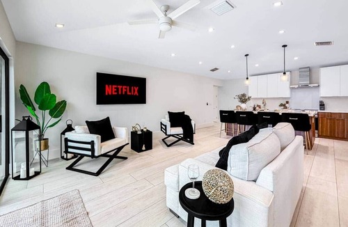 North Andrews Gardens House | Grand Cypress Fairways 3BRD + Pool house