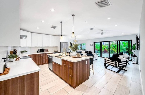 North Andrews Gardens House | Grand Cypress Fairways 3BRD + Pool house