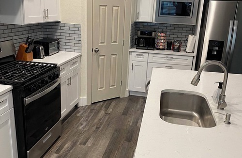Fort Worth House | Grand Estate near Downtown Fort Worth, TCU, Medical District