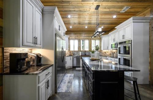 Hochatown House | Grand Estate