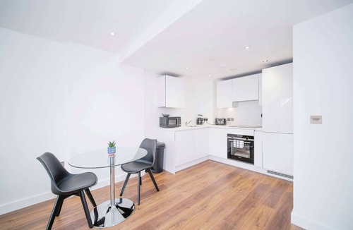 Bracknell Apartment | Grand Exchange Bracknell 1 bed with Parking