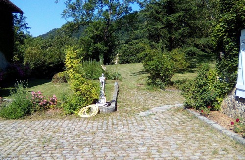 Saint-Geoire-en-Valdaine House | Grand country estate