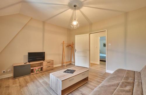 Saint-Geoire-en-Valdaine Apartment | Grand Gîte du Château de St Geoire