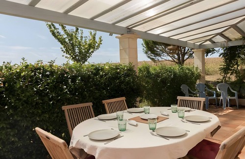 Vignaux House | Grand Gîte De Gascogne: Private Pool, Shared Terrace & Wi-Fi