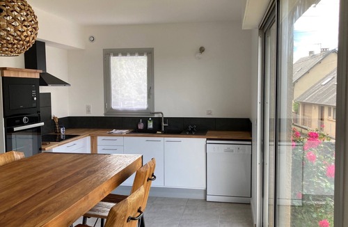 Bozouls House | Grand Gîte Entièrement Rénové au Cœur de Bozouls