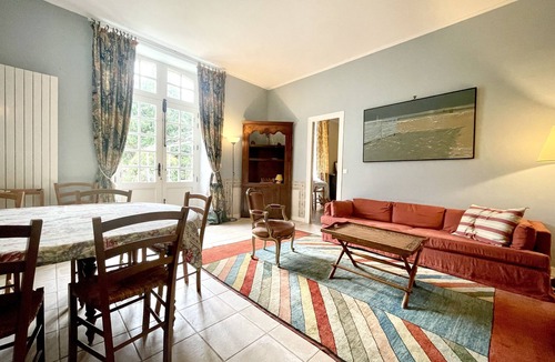 Saint-Coulomb House | Grand Gîte Familial Situé à 1,5 km des Plages