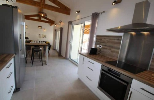 Ruoms House | Grand Gîte Louise