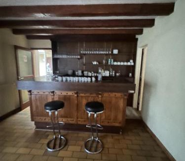 Rille House | Grand gîte nature 20 pers - Bar - Véranda - 1 ha - Lac de Rillé