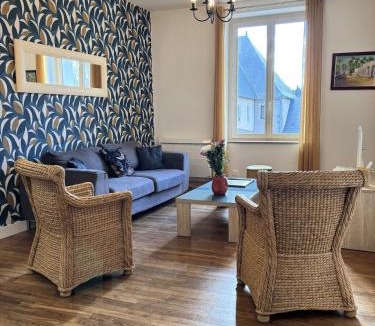 Vivonne House | Grand Gîte Vivonne 8 personnes, Terrasse, Confort, babyfoot
