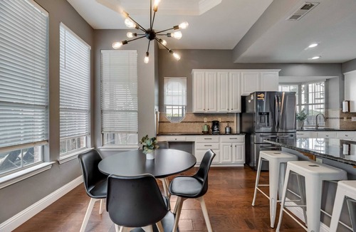Northwest Carrollton House | Grand Gem for Large Groups: Pool, Cinema, Playroom