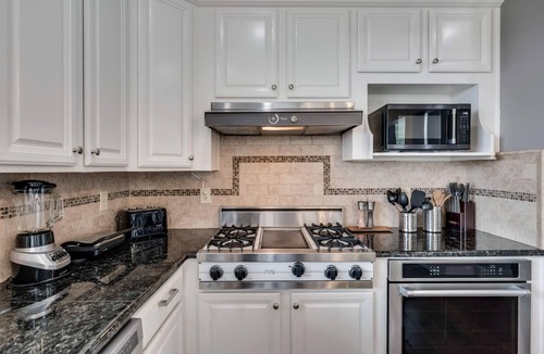 Northwest Carrollton House | Grand Gem for Large Groups: Pool, Cinema, Playroom