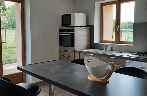 Cosne-Cours-sur-Loire House | Grand gite Du Moulin
