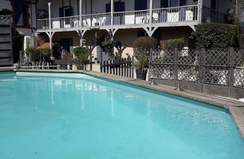 Laas House | Grand Gite des Mousquetaires Swimming pool Reception and dining room.