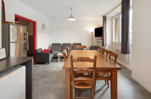 Saint-Jean-du-Gard Apartment | “Grand Gîte” with Mountain View, Shared Pool, and Wi-Fi