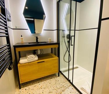 Clichy Hotel | Grand Hôtel Clichy Paris - Boutique Hôtel