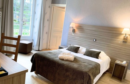 Bourbon-Lancy Hotel | Grand Hôtel de Bourbon-Lancy - Logis - Restaurant et Spa