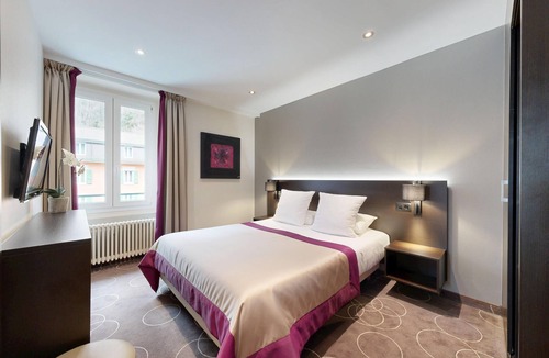 Lavey-Morcles Hotel | Grand Hôtel des Bains de Lavey