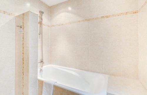 Quartier de la Salpetriere Hotel | Grand Hôtel Des Gobelins