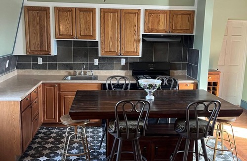 Seneca Falls Apartment | Grand Historic Downtown Apartment