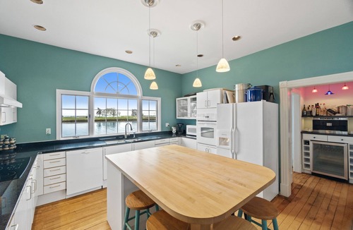 Groton House | Grand Historic Waterfront Estate