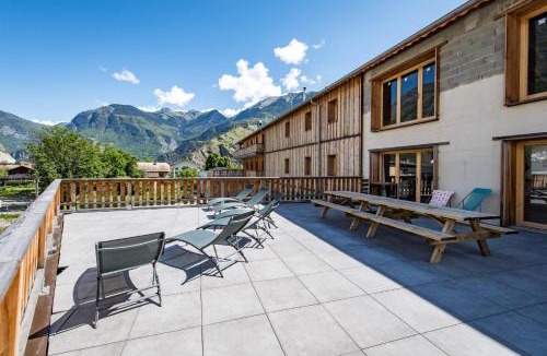 Saint-Jean-de-Maurienne Apartment | Grand Horizon Large Terrace & Mountain View