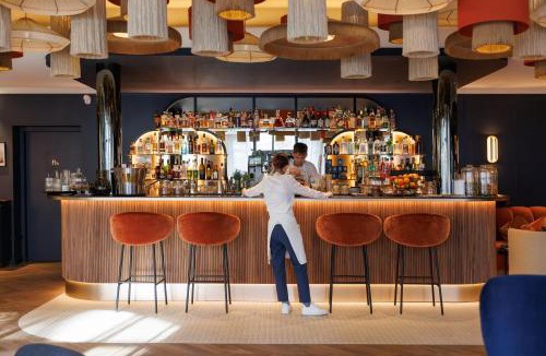 Courtoisville-Sillon-Moka Hotel | Grand Hotel de Courtoisville