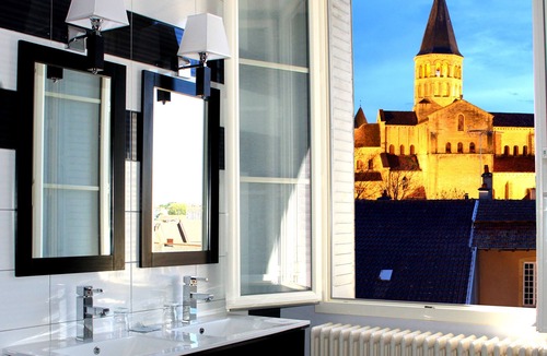 Paray-le-Monial Hotel | Grand Hotel de la Basilique