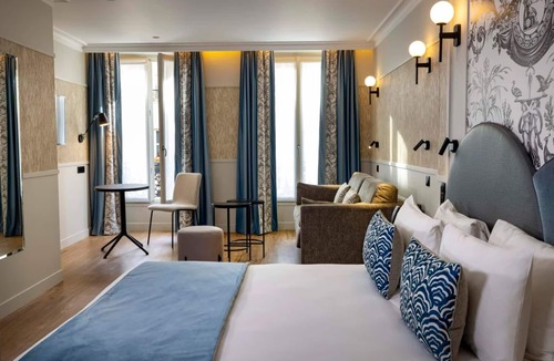 Quartier du Gros-Caillou Hotel | Grand Hotel Leveque